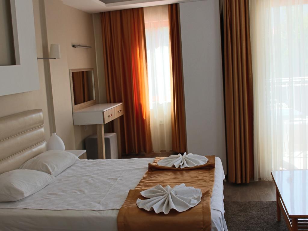 Arya Otel Marmaris Esterno foto