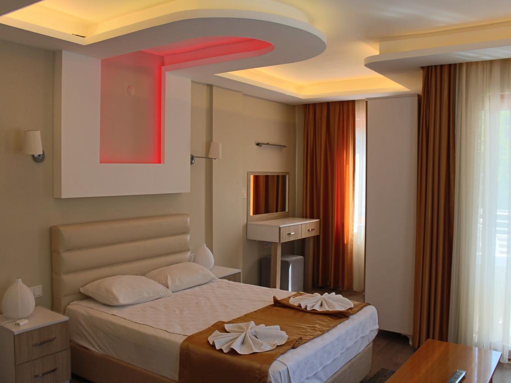 Arya Otel Marmaris Esterno foto