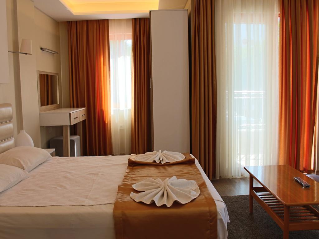 Arya Otel Marmaris Esterno foto