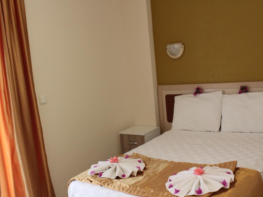 Arya Otel Marmaris Esterno foto