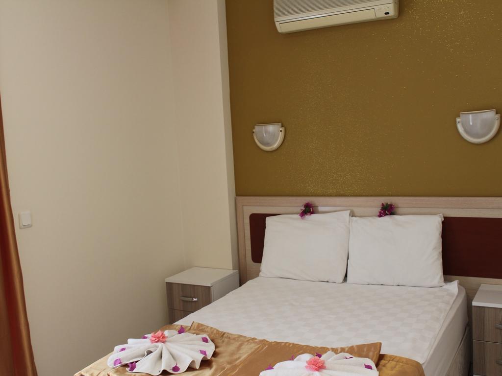 Arya Otel Marmaris Esterno foto
