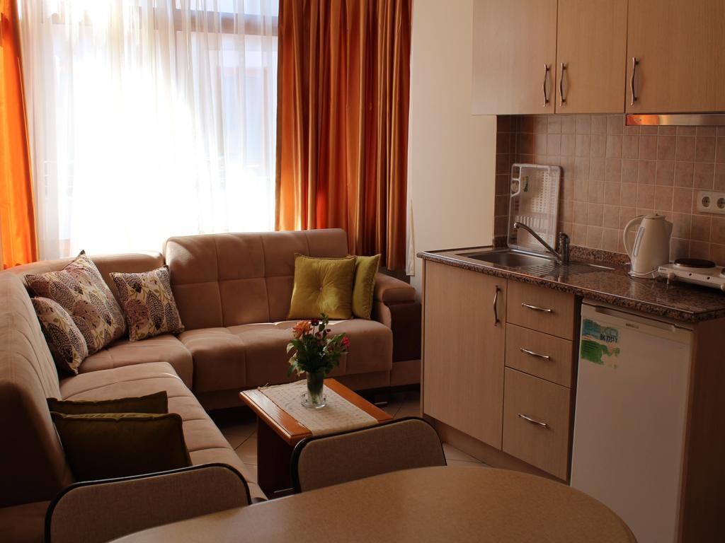 Arya Otel Marmaris Esterno foto