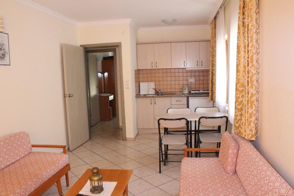 Arya Otel Marmaris Esterno foto